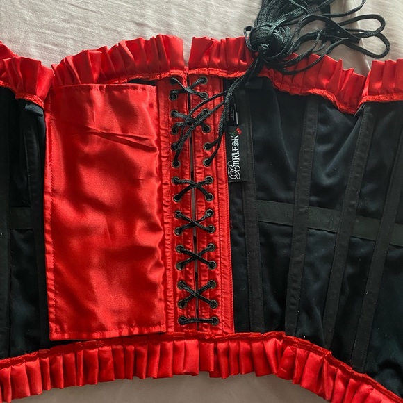 Burleska Red Corset - Picture 3 of 5